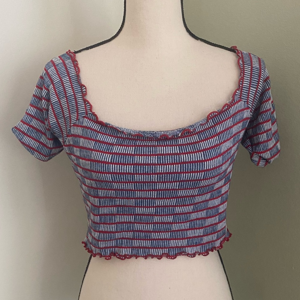 Steve Madden Crop Top